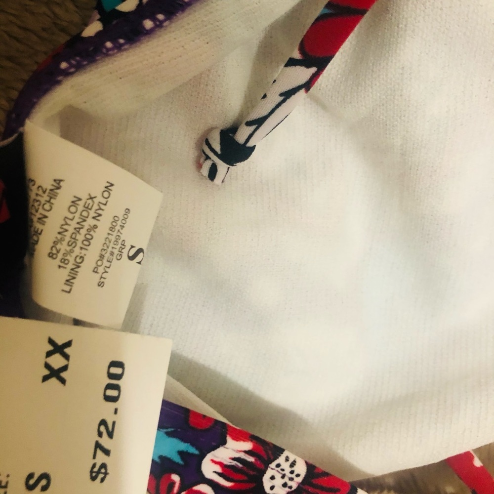 Beautiful One Piece swim suit - NEW | Size :  S - Picture 2 of 4